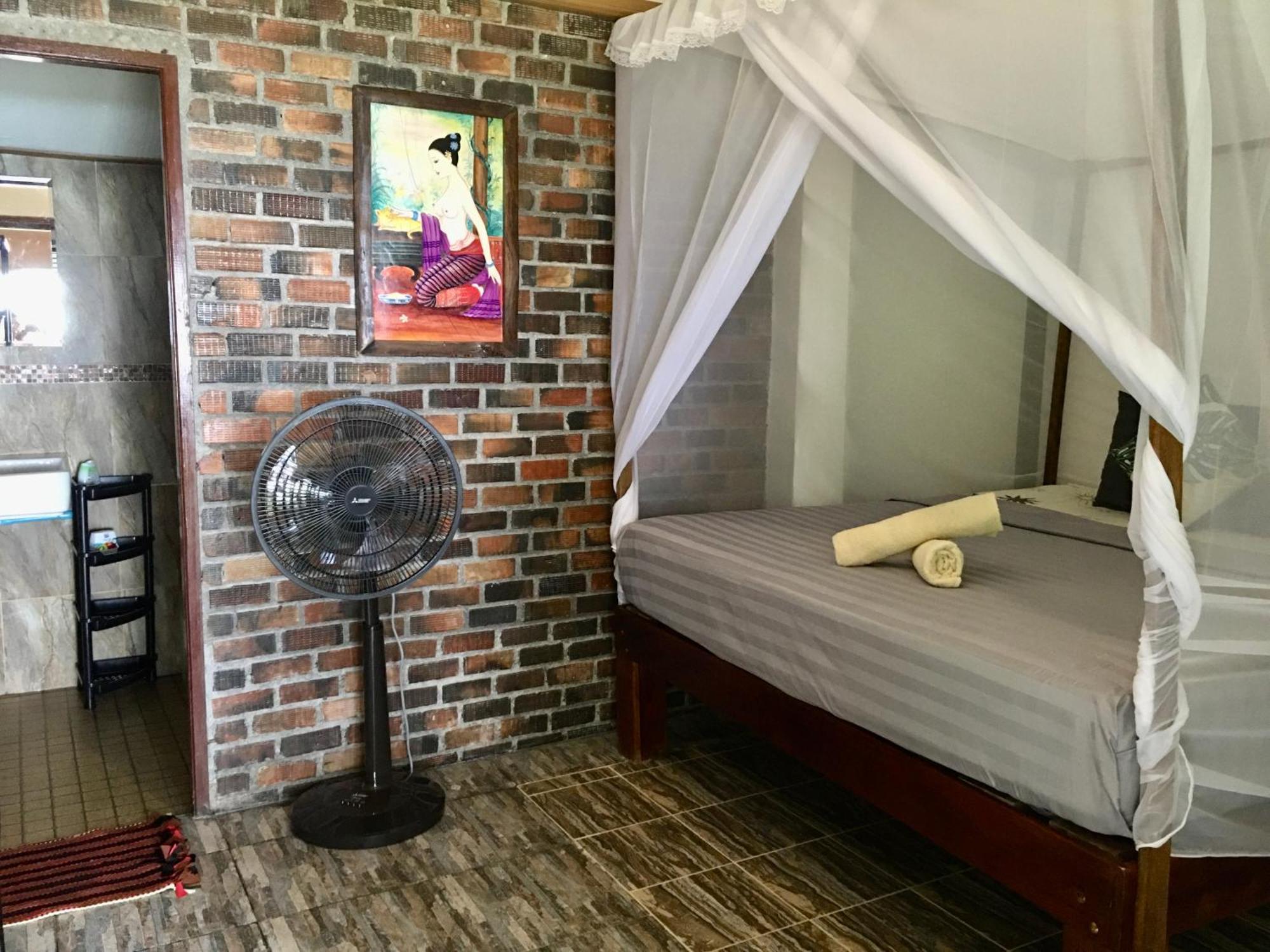 Starlight Beach Resort パヤム島 エクステリア 写真