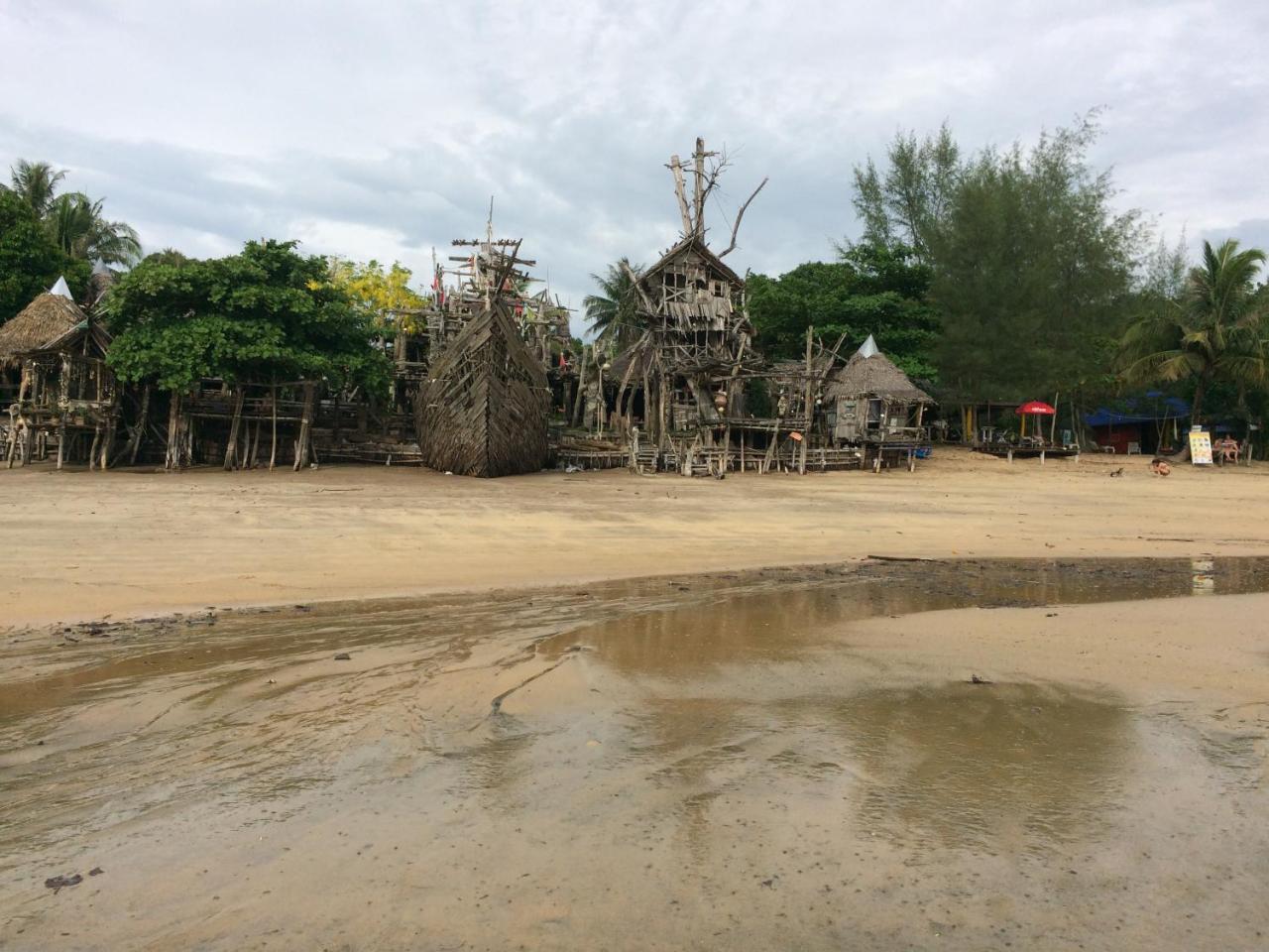 Starlight Beach Resort パヤム島 エクステリア 写真