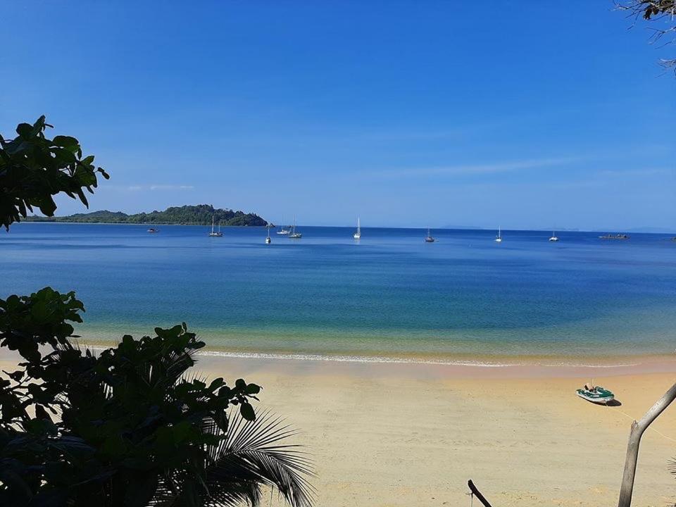 Starlight Beach Resort パヤム島 エクステリア 写真