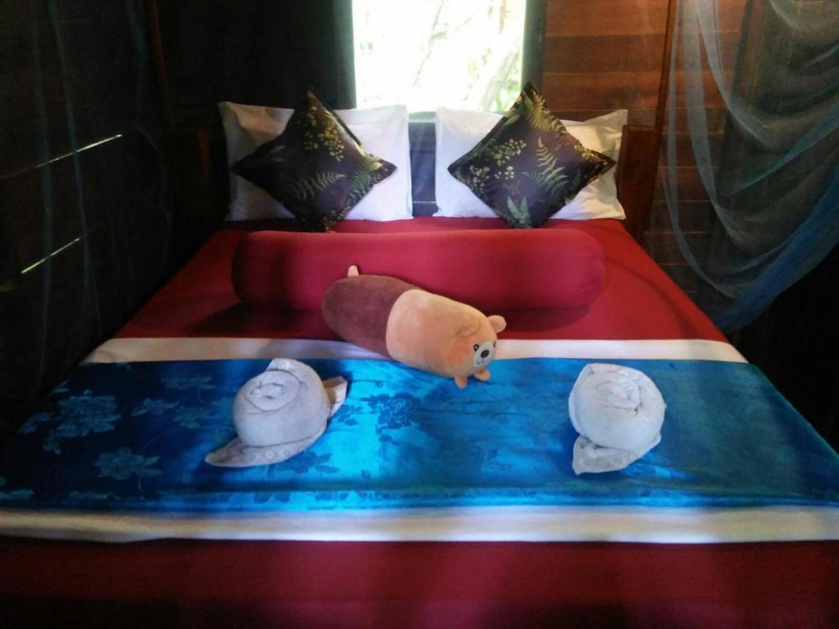 Starlight Beach Resort パヤム島 エクステリア 写真